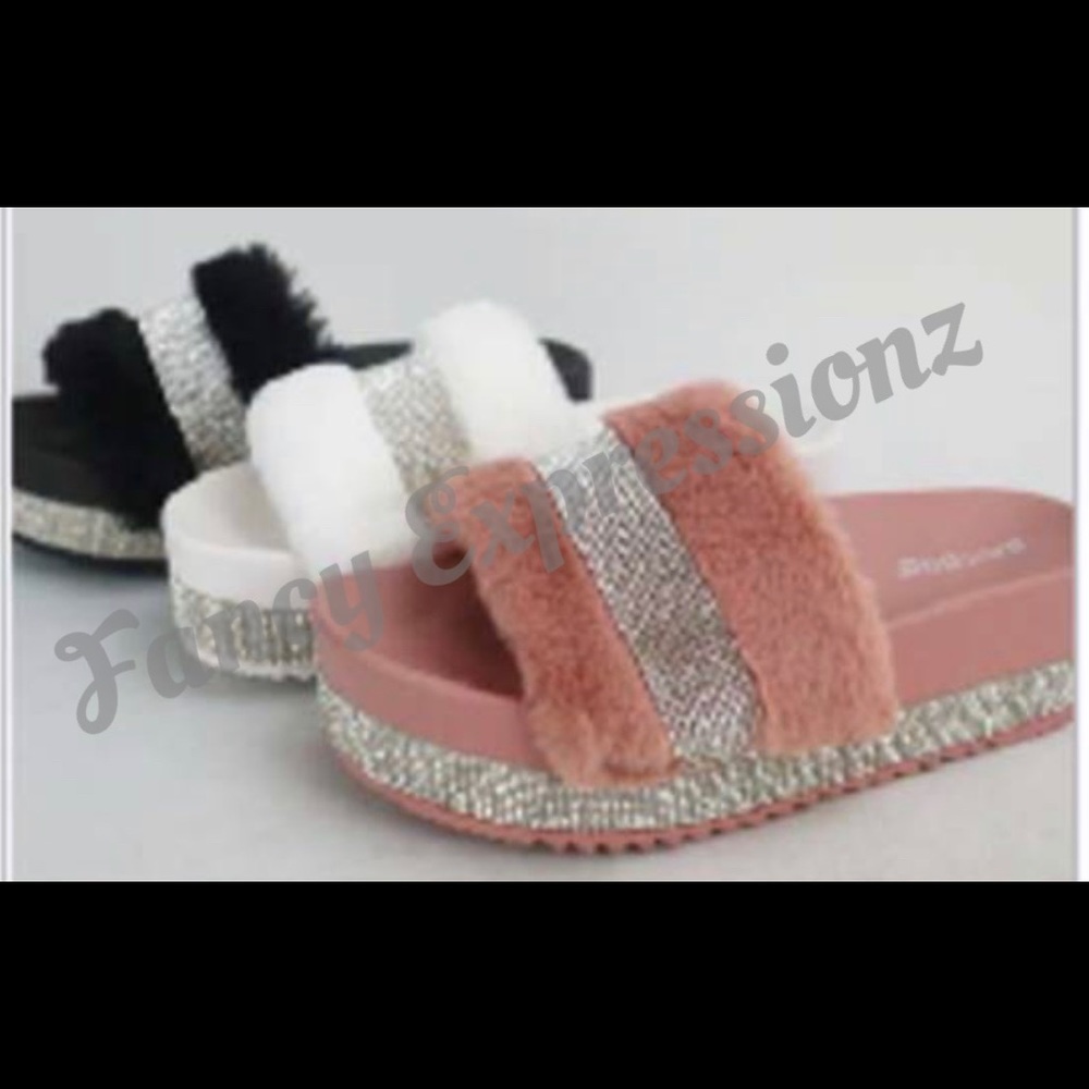 Issa Vibe Fur Slides(white)